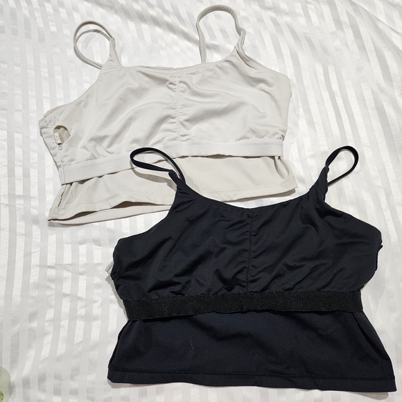 Stylish Black and White Women's Crop Tops - Picture 7 of 8